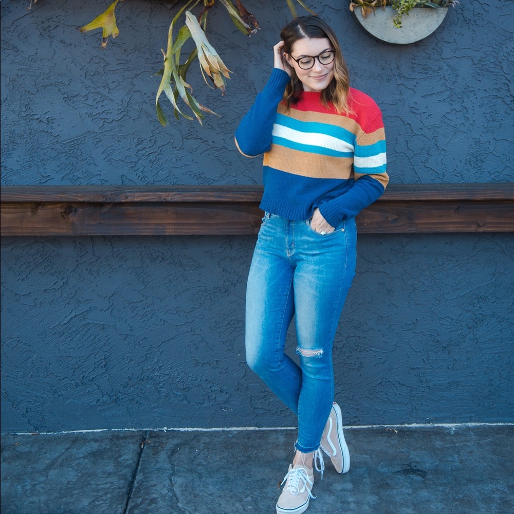 🔹FOREVER 21 Cropped Striped Sweater🔹